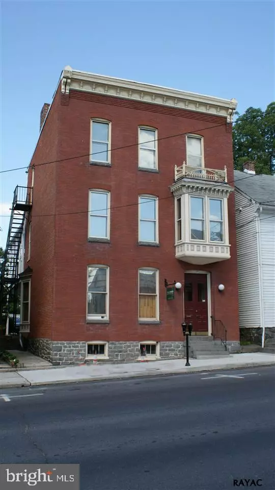 247 BALTIMORE ST, Gettysburg, PA 17325