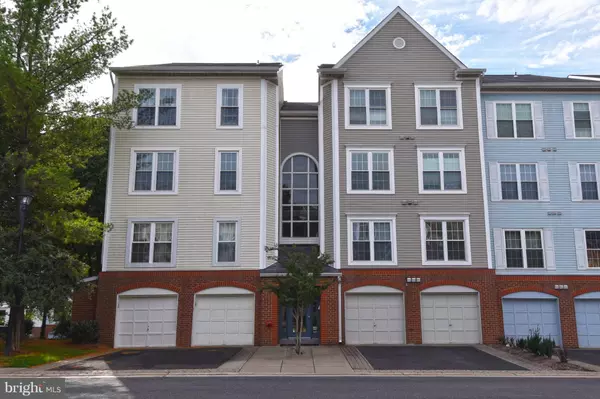 277 PICKETT ST S #302, Alexandria, VA 22304