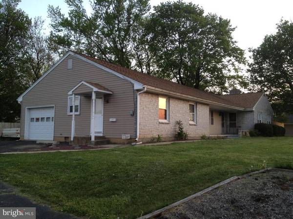 1095 N READING RD, Stevens, PA 17578