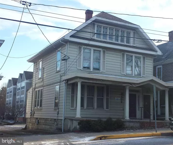 472 E KING ST, Shippensburg, PA 17257