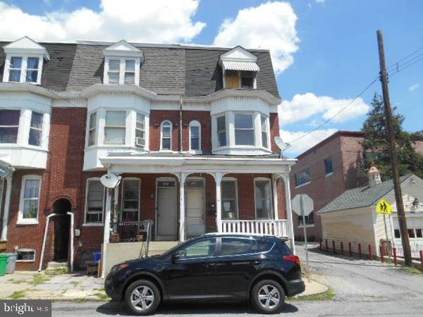 121 N STATE ST, York, PA 17403