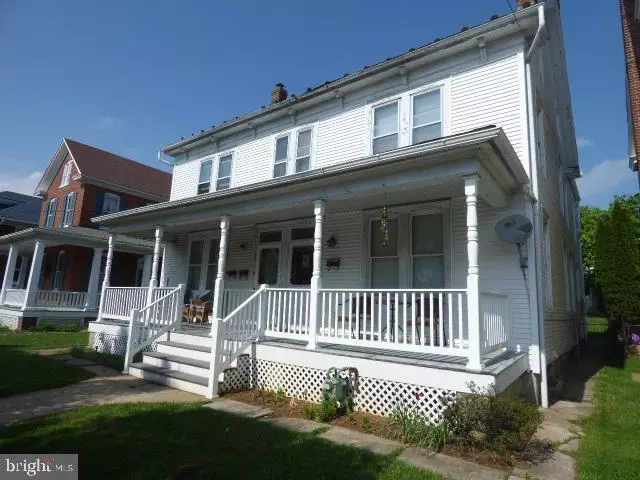 229-231 N MAIN ST, Red Lion, PA 17356