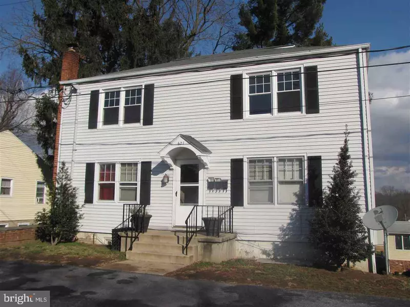 627 CEDAR AVE, Middletown, PA 17057