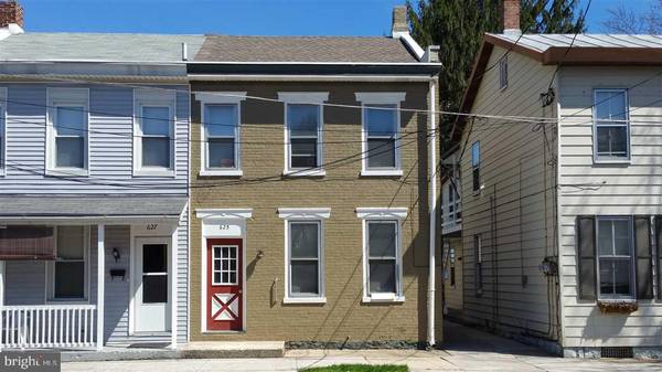 625 N PITT ST, Carlisle, PA 17013