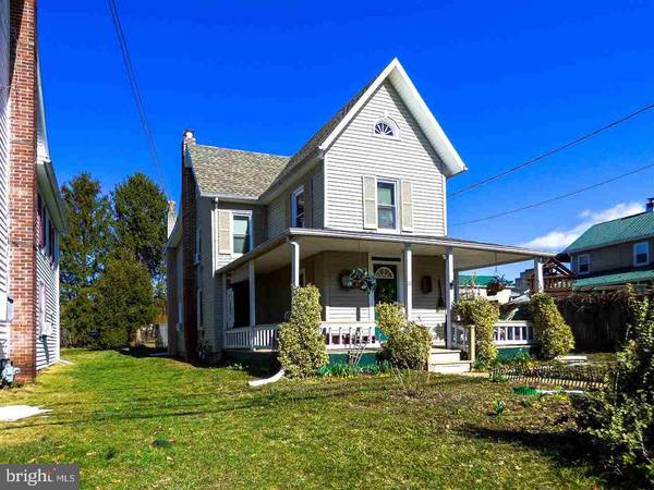 21 W MAPLE ST, East Prospect, PA 17317