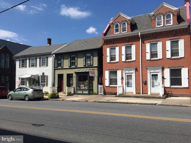 110-112-116 E MAIN ST, Hummelstown, PA 17036