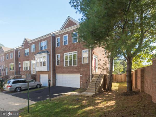 12201 CAMBORNE TER, Fairfax, VA 22030