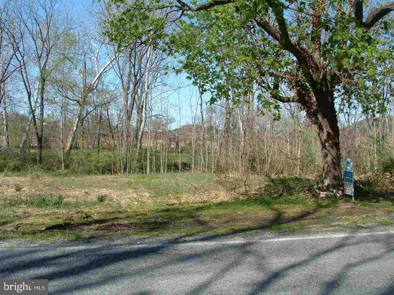 LAKE RD, Thomasville, PA 17364