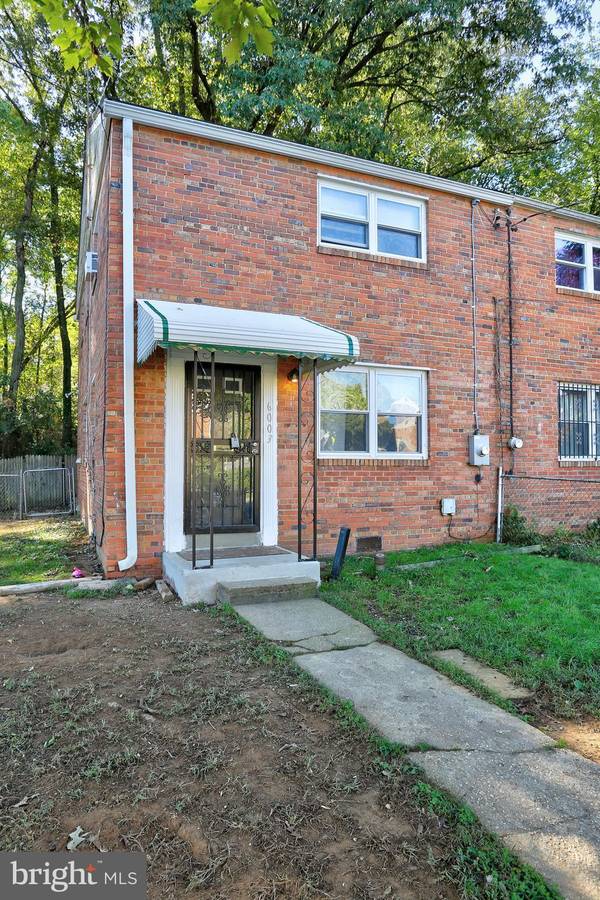 6003 LONGFELLOW ST, Riverdale, MD 20737