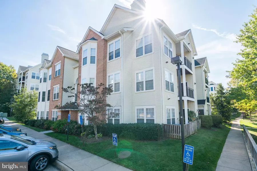 4139 FOUNTAINSIDE LN #F302, Fairfax, VA 22030