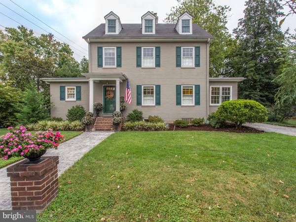 503 RUSSELL RD, Alexandria, VA 22301