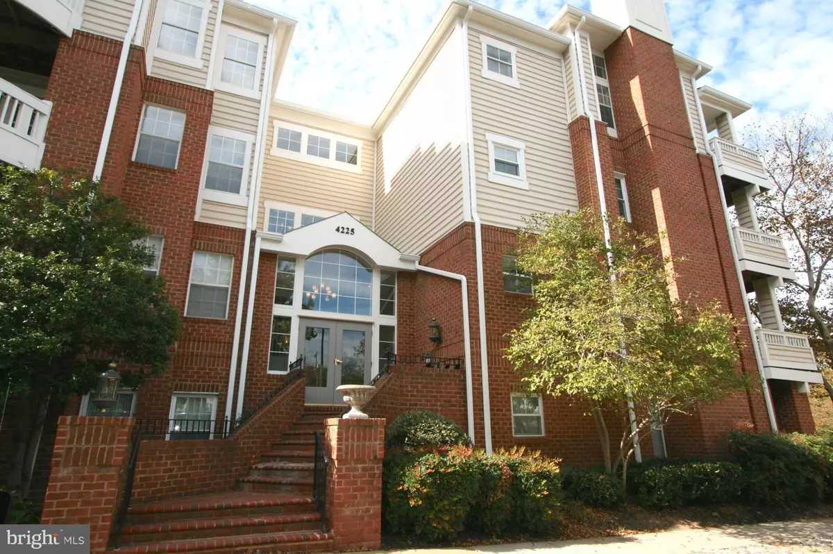 Fairfax, VA 22033,4225 MOZART BRIGADE LN #95