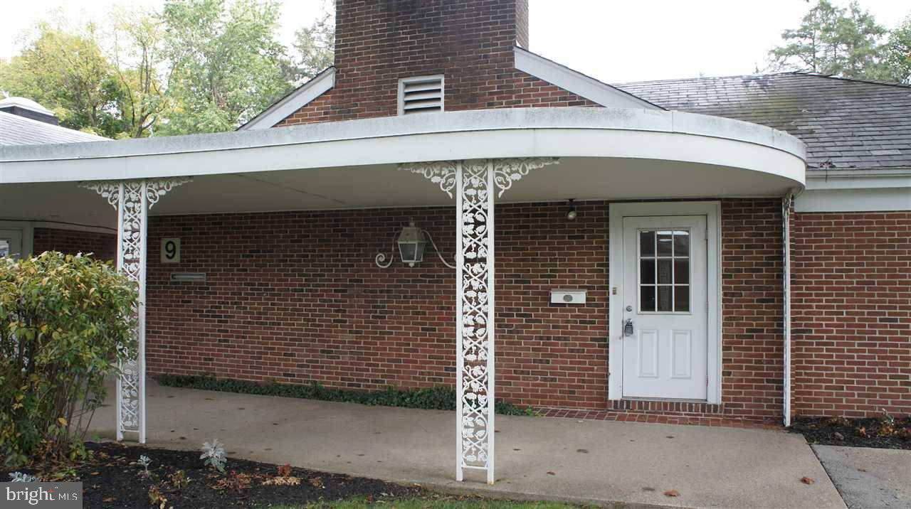 York, PA 17403,9 RATHTON RD #9