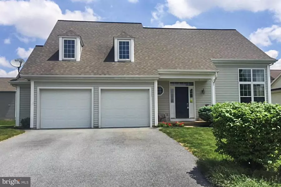 12 GARFIELD DR, Ephrata, PA 17522