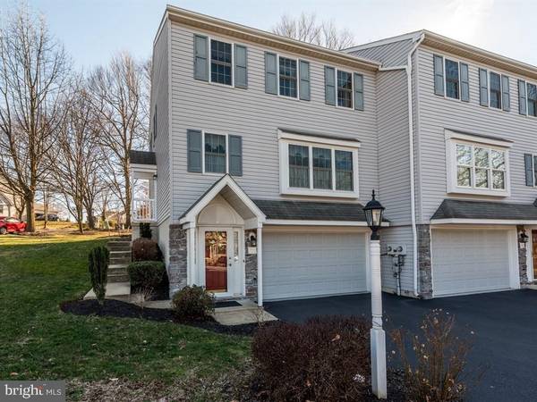 100 TOPLAND DR, Lancaster, PA 17601