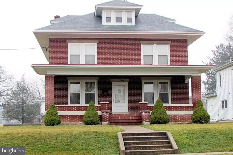 511 E MAIN ST, Annville, PA 17003