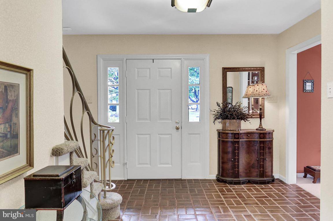 Lancaster, PA 17601,1810 SANTA BARBARA DR