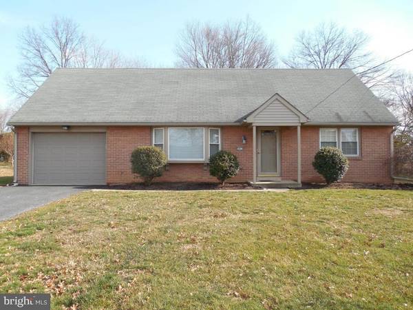 5413 RAINBOW DR, East Petersburg, PA 17520