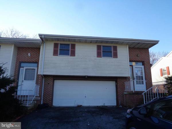 Akron, PA 17501,313 COLONIAL DR