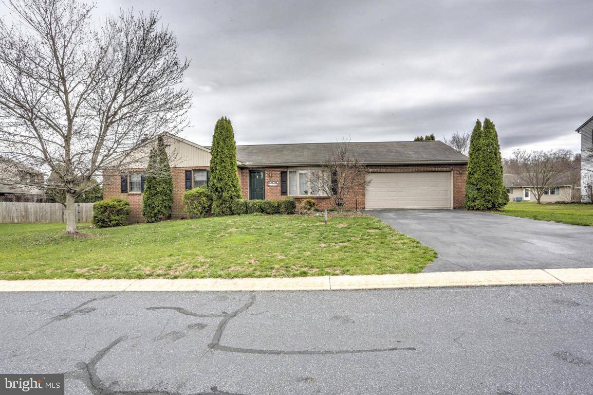 121 MILLSTONE DR, Denver, PA 17517