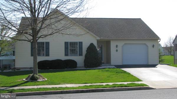 19 SPRINGHOUSE DR, Myerstown, PA 17067