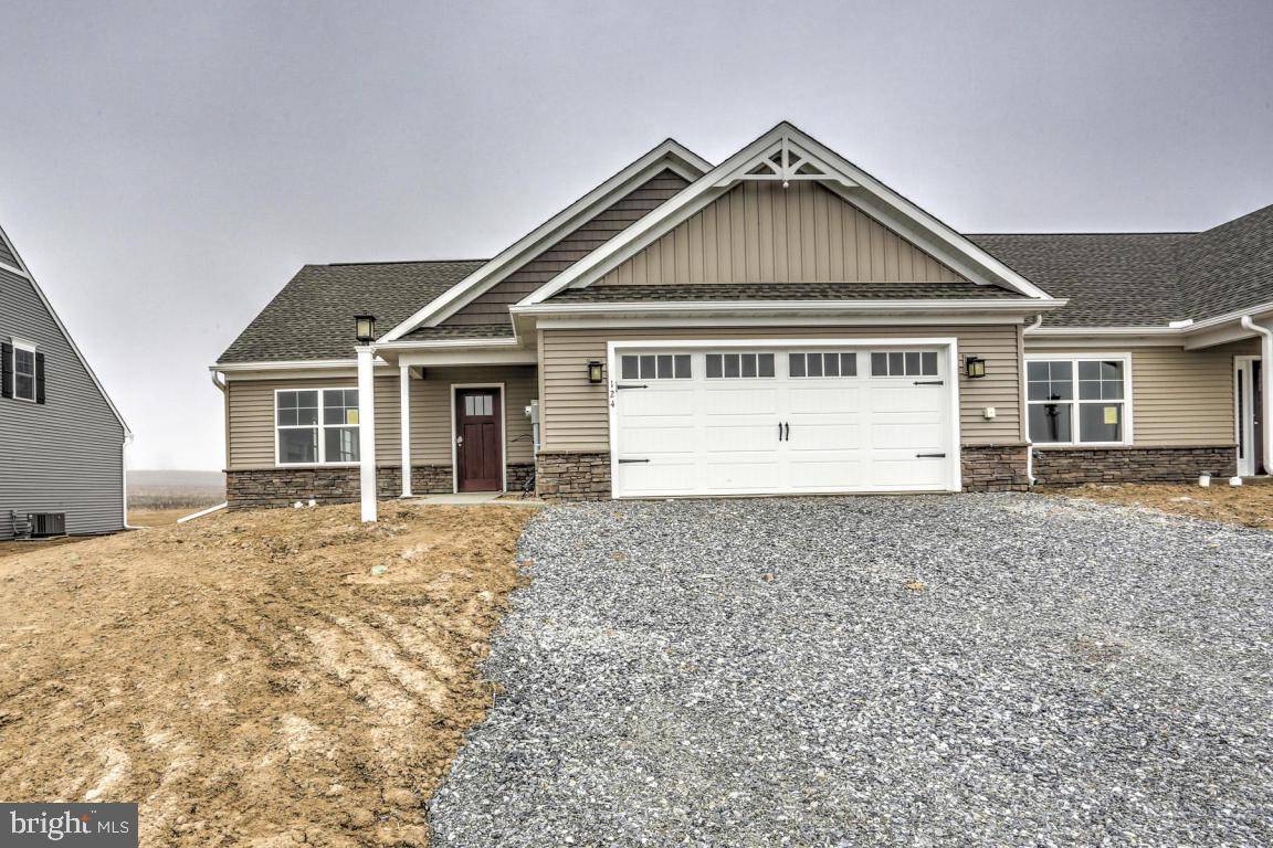 Elizabethtown, PA 17022,124 CANVAS BACK LN #26