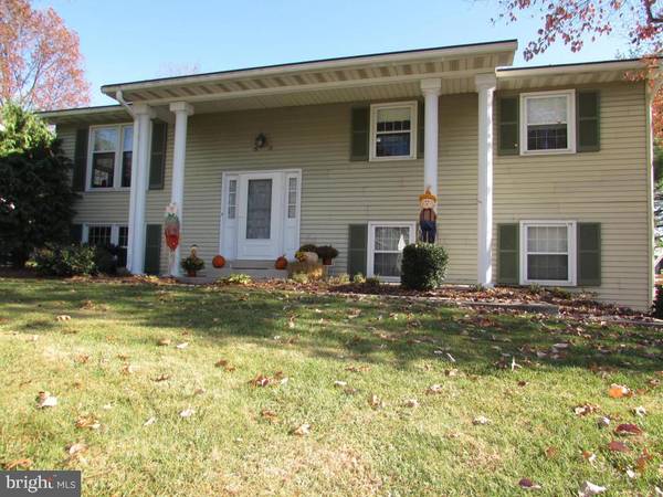 1521 NISSLEY RD, Landisville, PA 17538