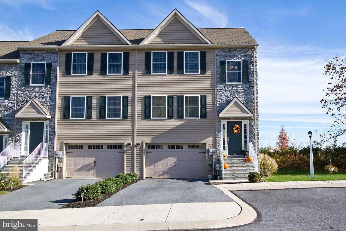 Lancaster Twp, PA 17603,146 GENTLEMENS WAY