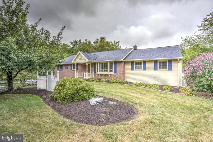 250 LANDIS VALLEY RD, Lititz, PA 17543