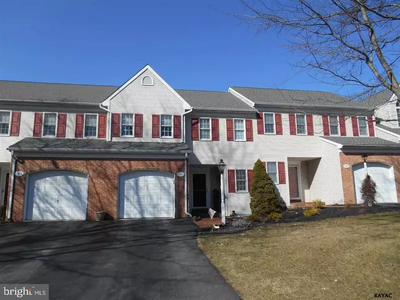 145 CARRIAGE HILL LN, York, PA 17406