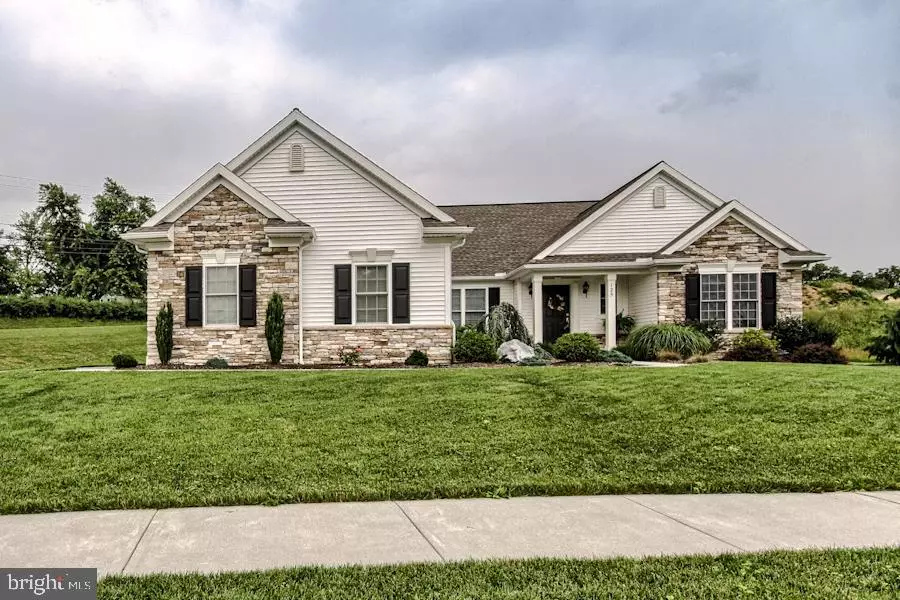 125 SCENIC RIDGE DR, Hummelstown, PA 17036