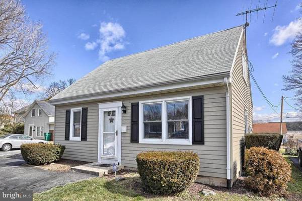 25 NURSERY LN, Lancaster, PA 17603