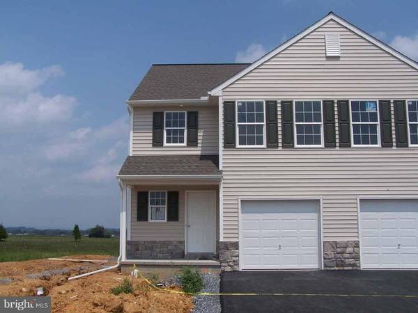 196 N VILLAGE CIR, Palmyra, PA 17078