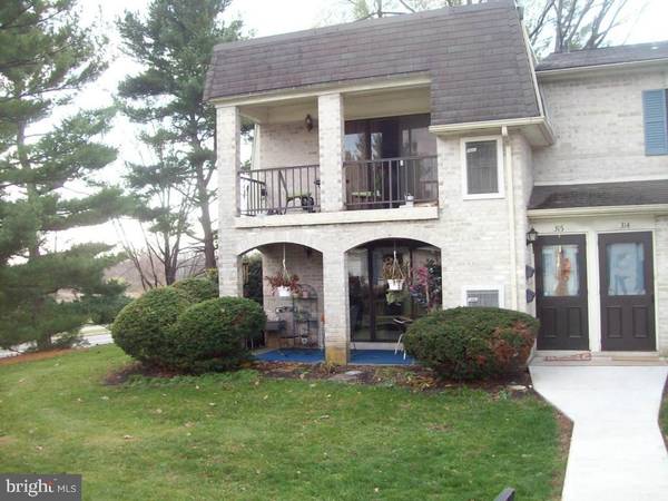 315 VALLEYBROOK DR, Lancaster, PA 17601