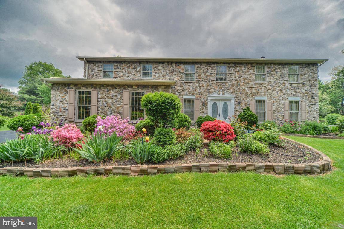 1055 CENTERVILLE RD, Lancaster, PA 17601
