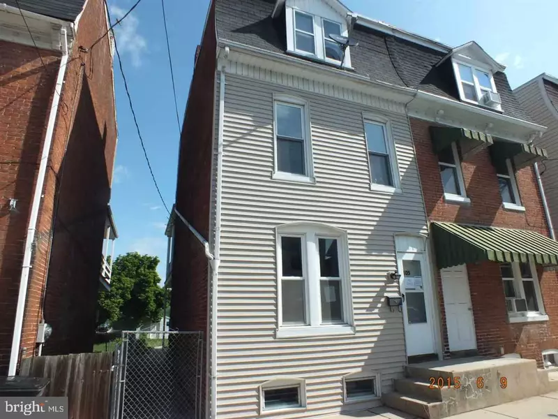 105 W 6TH AVE, York, PA 17404