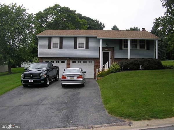 215 TEILA DR, Dallastown, PA 17313