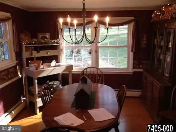 Spring Grove, PA 17362,5612 MIDHILL RD