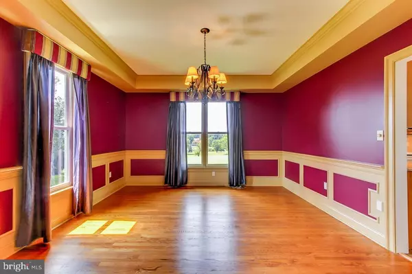 York Twp, PA 17402,824 HERITAGE HILLS DR