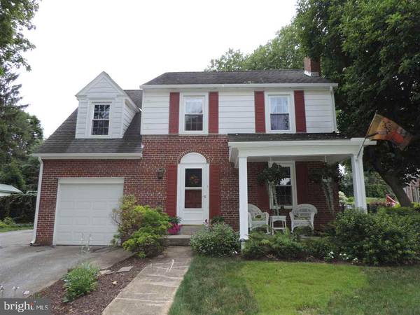 1568 CLOVER LN, York, PA 17403