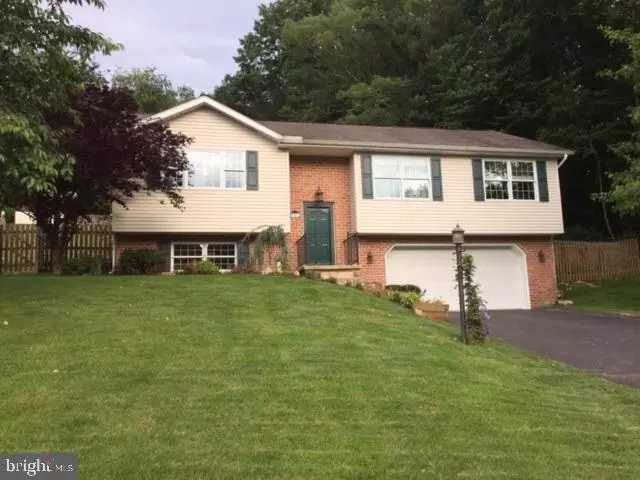 356 ALLEGHENY DR, York Twp, PA 17402