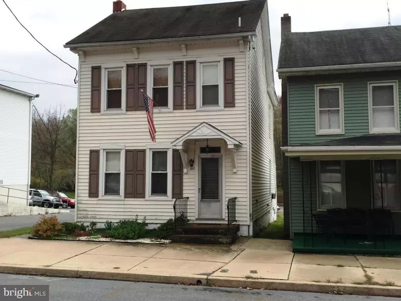 127 E MAIN ST, Adamstown, PA 19501