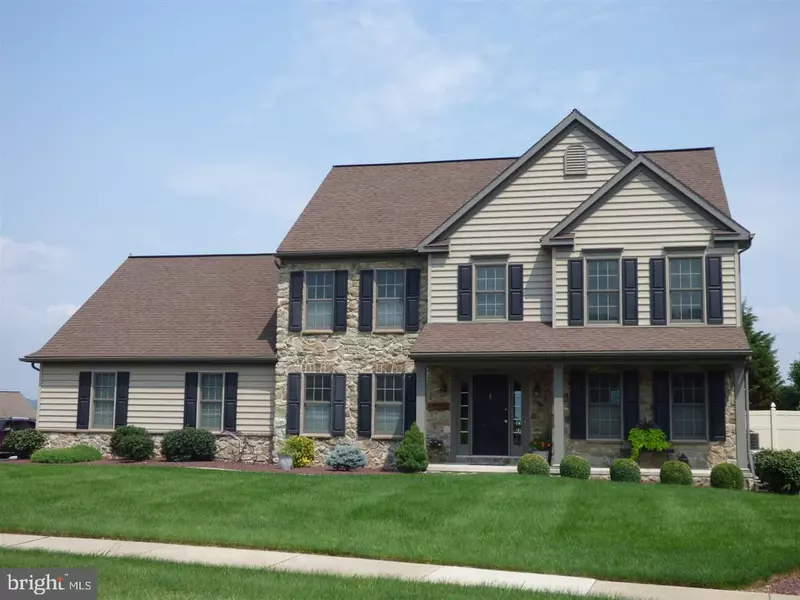 4217 PEACH ORCHARD HOLW, York, PA 17402