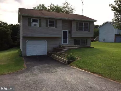 2882 MYERS RD, Seven Valleys, PA 17360