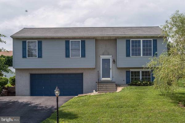 324 KORMIT DR, Red Lion, PA 17356