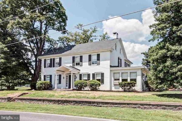 161 W YORK ST, Biglerville, PA 17307