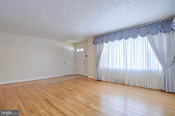 York, PA 17404,1362 W PRINCESS ST