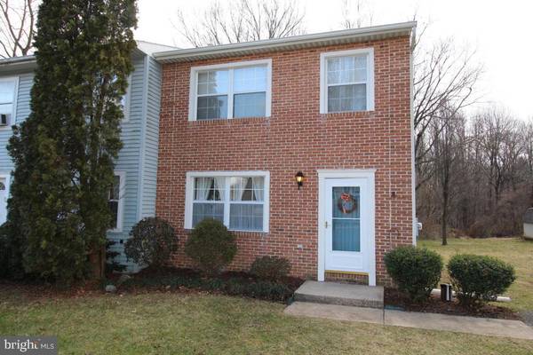 1008 MONTICELLO LN, Lancaster, PA 17603