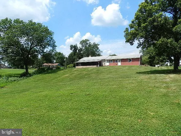 Dover, PA 17315,1610 OAK LN