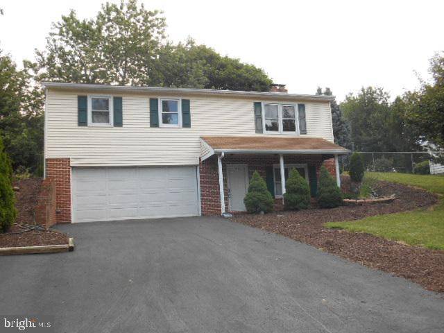 664 COLONIAL DR, Dallastown, PA 17313